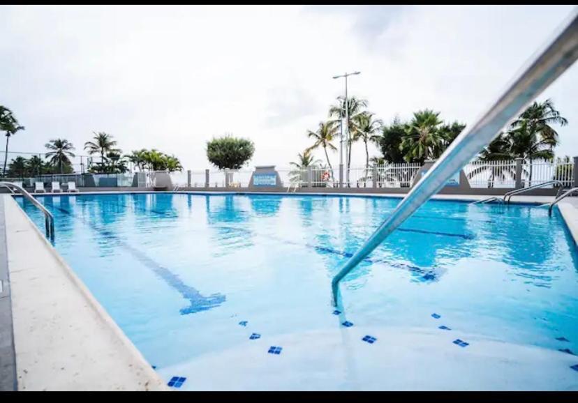 Downtown Beachfront Isla Verde Luxury Apartment San Juan Exterior photo